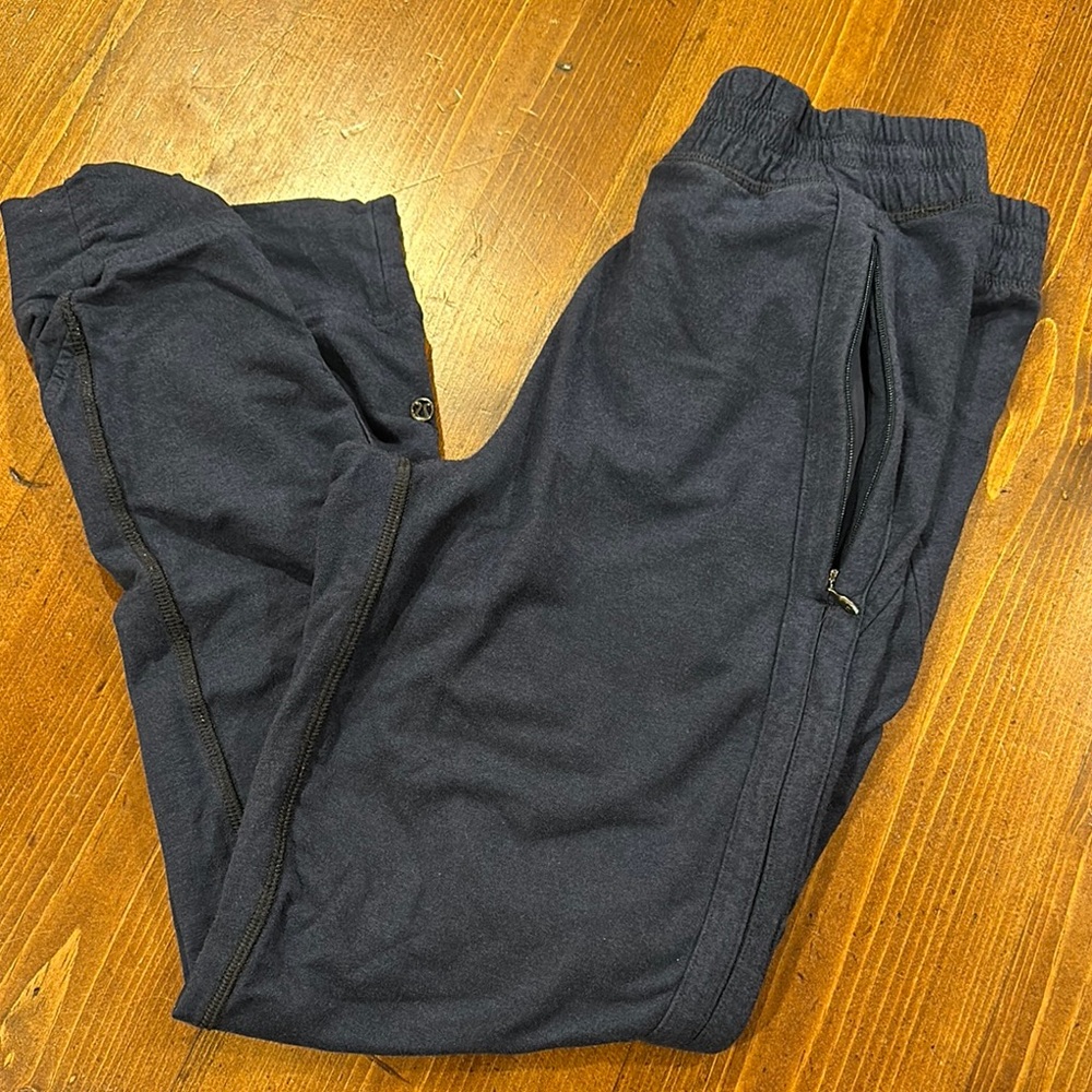 Lululemon Women’s dark blue Jogger Pants